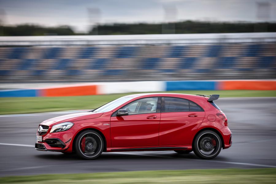  Mercedes-AMG A45 4Matic 2015 года  (фото 13 из 41)